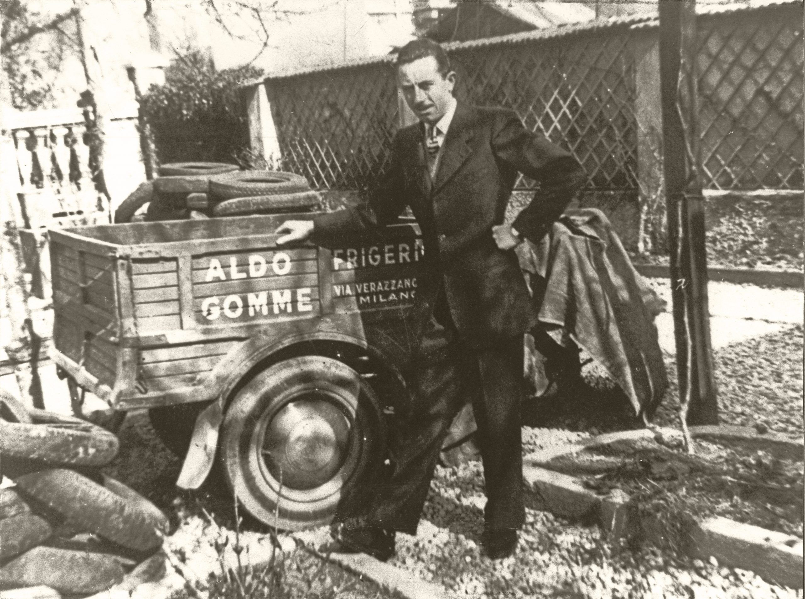 Frigerio Gomme Corso Sempione Milano, montaggio