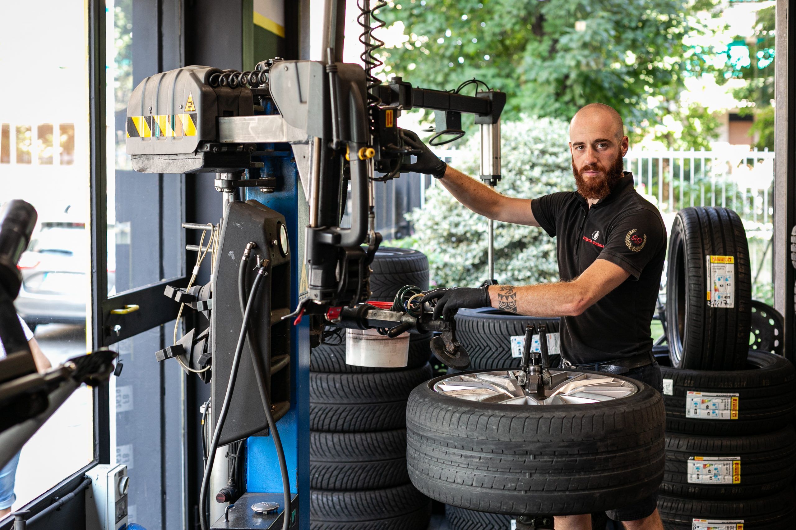 Frigerio Gomme via Battistotti Sassi Milano